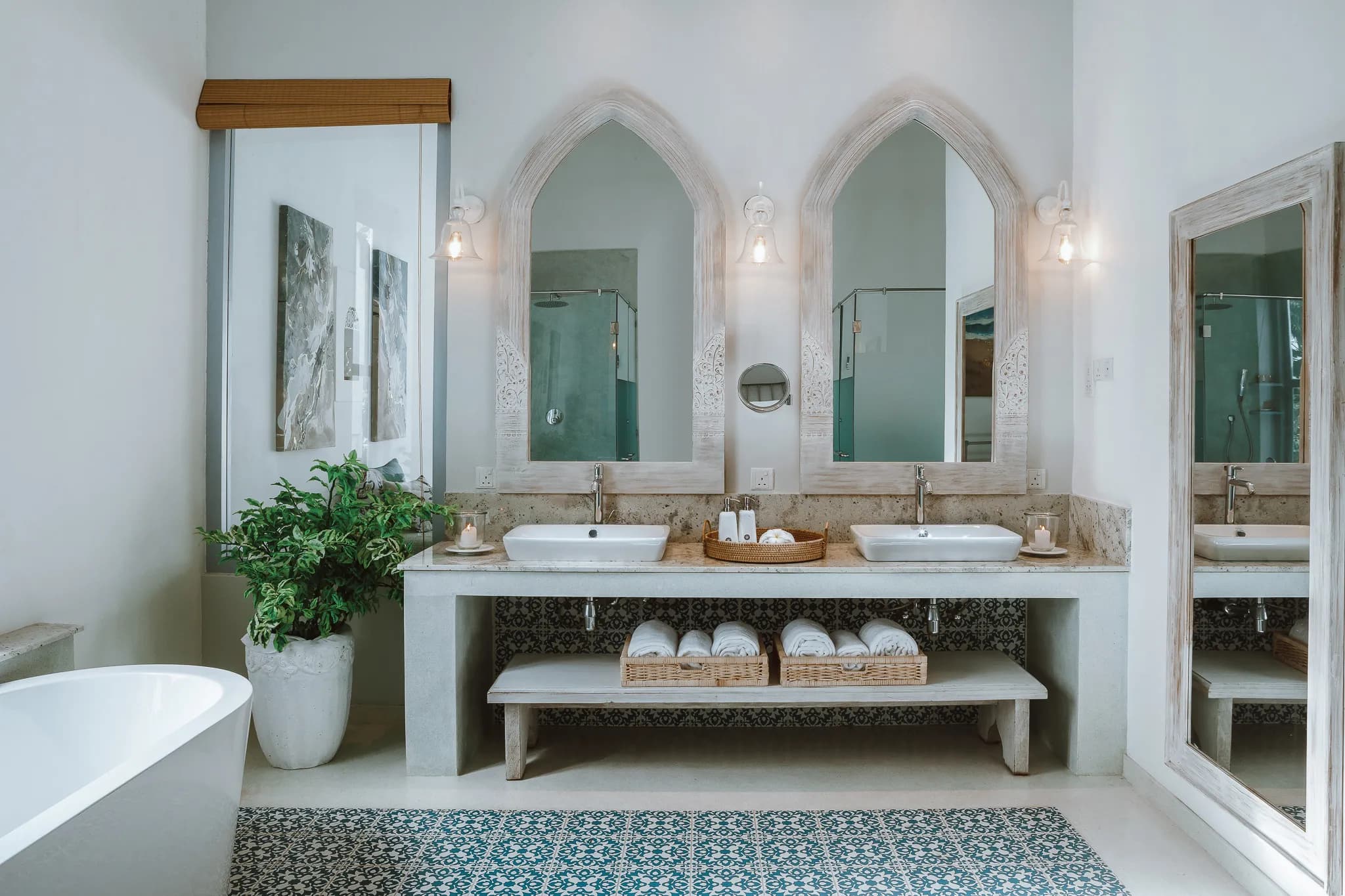 Selenya En Suite Bath